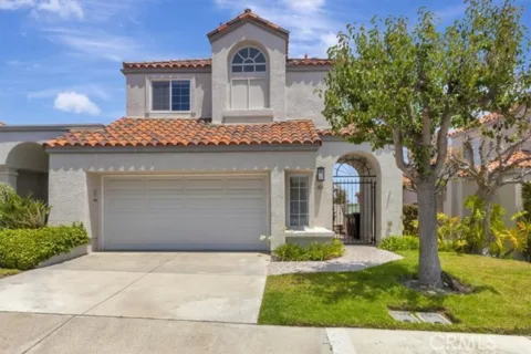 40 Marseille listing photo