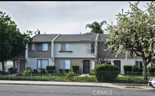 1015 Clark listing photo