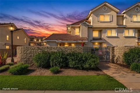 4842 Sapphire listing photo