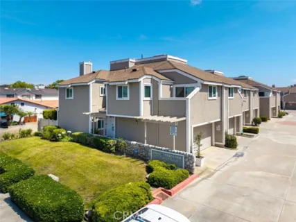 5588 Orange Avenue listing photo