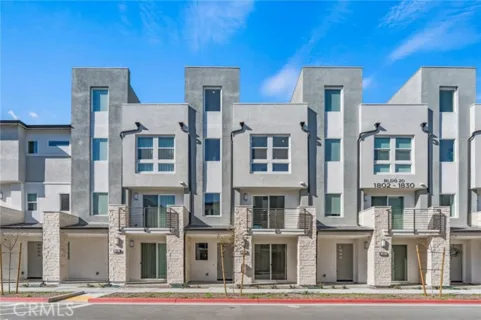 1822 W Bushell Street listing photo