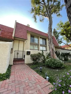 1/2 Nita listing photo