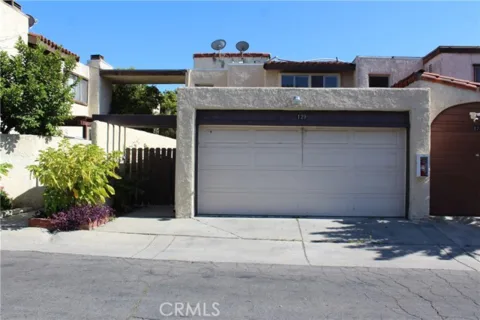 8800 Kester Avenue #129 listing photo