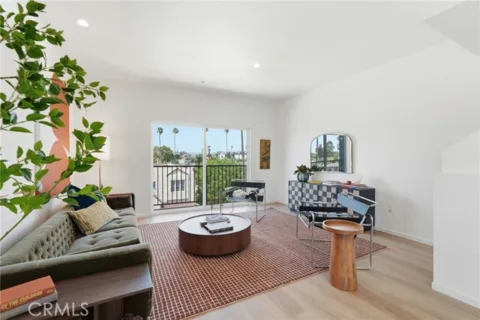 1430 S Cloverdale Avenue listing photo