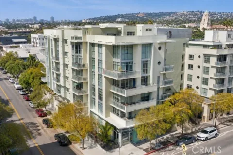 3812 Park Boulevard #206 listing photo