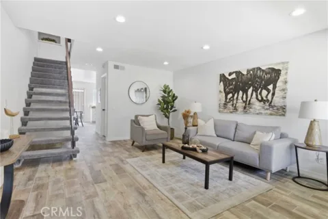 6094 Orange Avenue listing photo