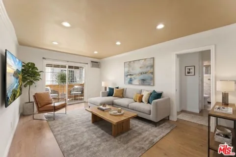 6904 Radford Avenue #7 listing photo