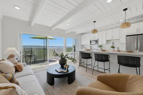 4013 Crown Point #2 listing photo