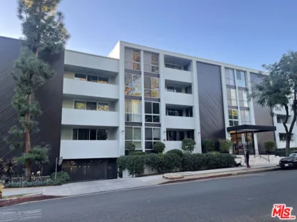 1015 N Kings Road #104 listing photo