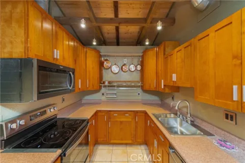 1000 W Macarthur Boulevard #13 listing photo