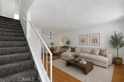 1527 Stanford Street #5 listing photo