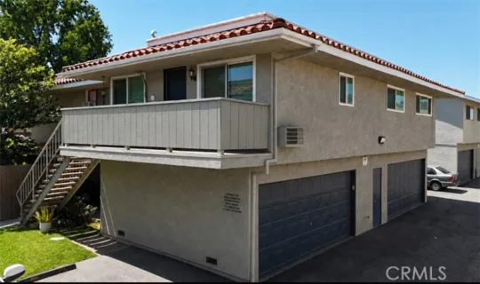 2423 Deodar listing photo