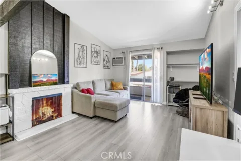 21800 Schoenborn #260 listing photo