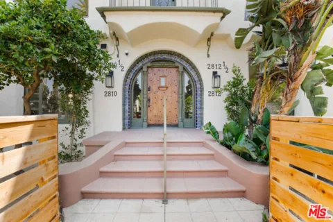 2812 Somerset Drive listing photo