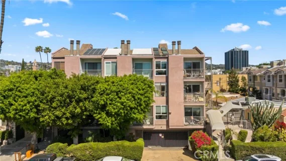 6525 La Mirada Avenue #112 listing photo