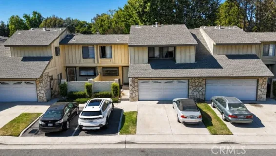 2514 N Tustin #E listing photo