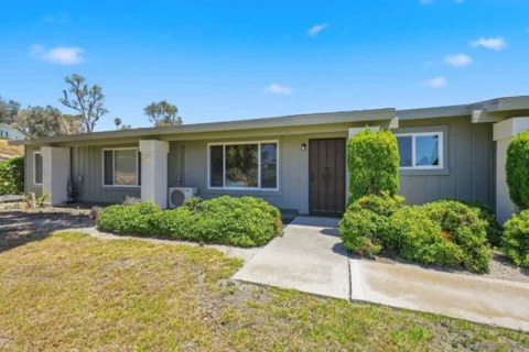 3738 Hickory Way listing photo