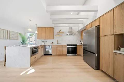 4751 Lamont Street listing photo