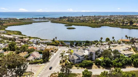 1128 Las Flores listing photo