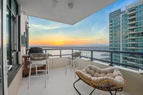 1199 Pacific Hwy #3202 listing photo
