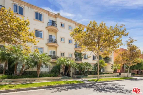 132 S Maple Drive #PH3 listing photo
