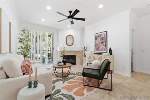 2020 Camino De La Reina #2107 listing photo