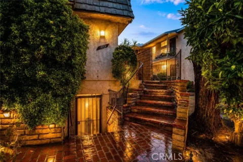 1013 Allen #6 listing photo