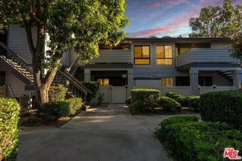 883 W 34th Street #M listing photo