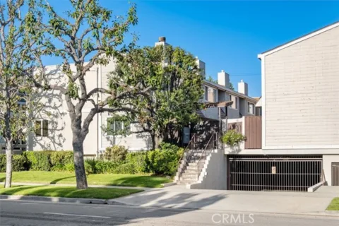 4230 Whitsett Avenue #4 listing photo