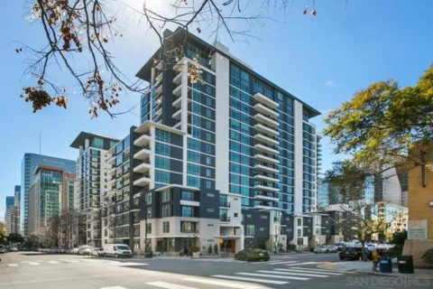 425 W Beech #204 listing photo