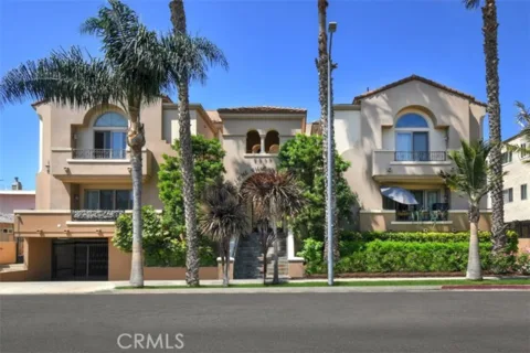 1835 S Barrington Avenue #203 listing photo