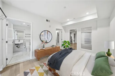 2939 Leeward Avenue #311 listing photo