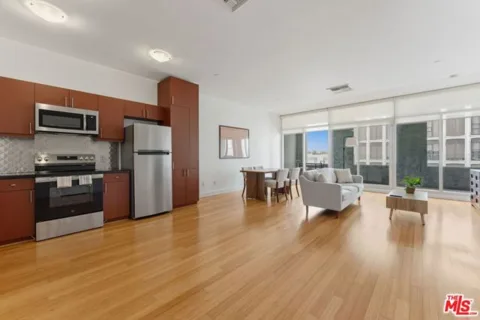 3810 Wilshire Boulevard #602 listing photo