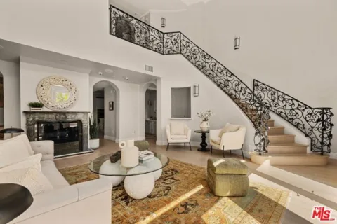1610 Camden Avenue #101 listing photo
