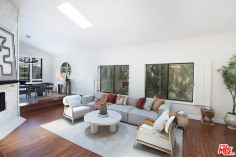 1434 Greenfield Avenue #303 listing photo