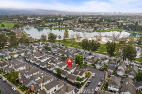 32 Spinnaker listing photo