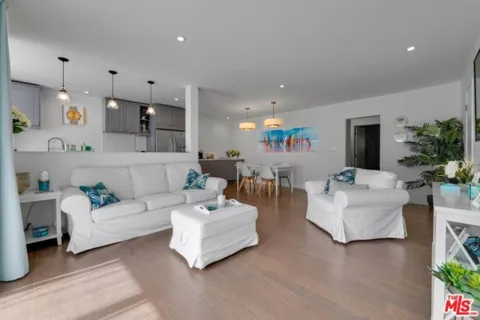 1233 N Laurel Avenue #114 listing photo