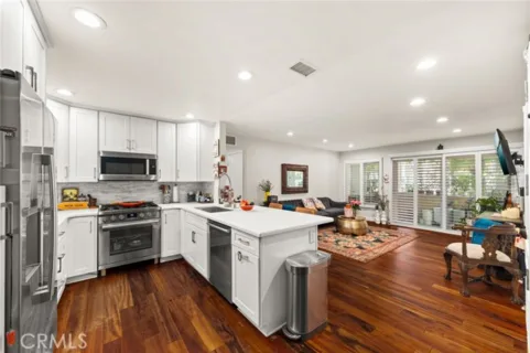 3860 Amberly Drive #F listing photo
