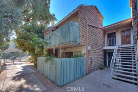 5700 Etiwanda #212 listing photo
