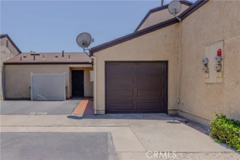 579 Parkview listing photo