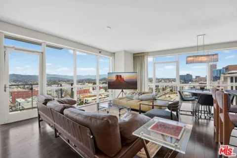 3785 Wilshire Boulevard #1212 listing photo