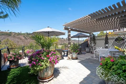 6093 Caminito Del Oeste listing photo