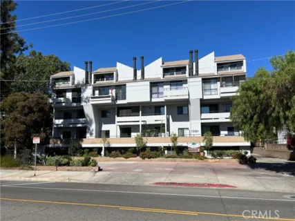13331 Moorpark Street #110 listing photo