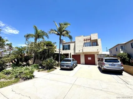 4671 Hamilton Street #8 listing photo