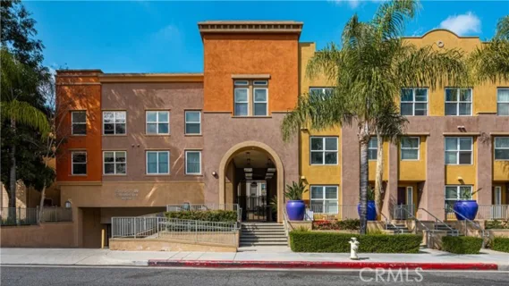 85 E Commonwealth Avenue #3D listing photo