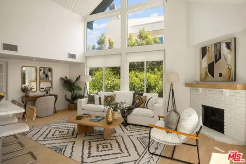10800 Holman Avenue #6 listing photo