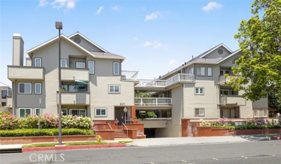 961 E California Boulevard #327 listing photo