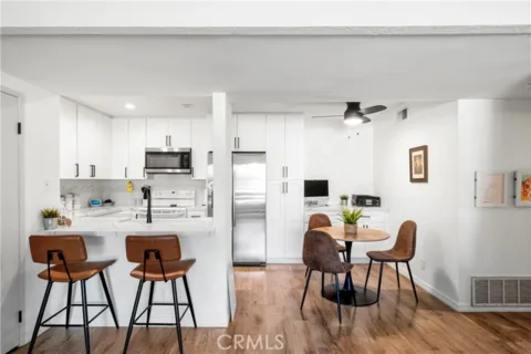 25712 Le Parc #22 listing photo