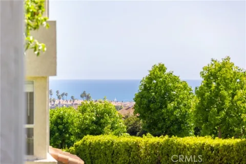 60 Corniche #E listing photo