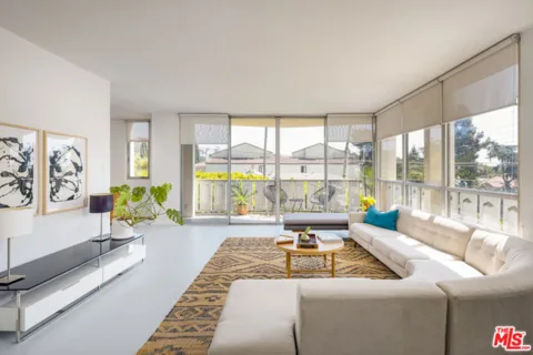 4411 Los Feliz Boulevard #307 listing photo